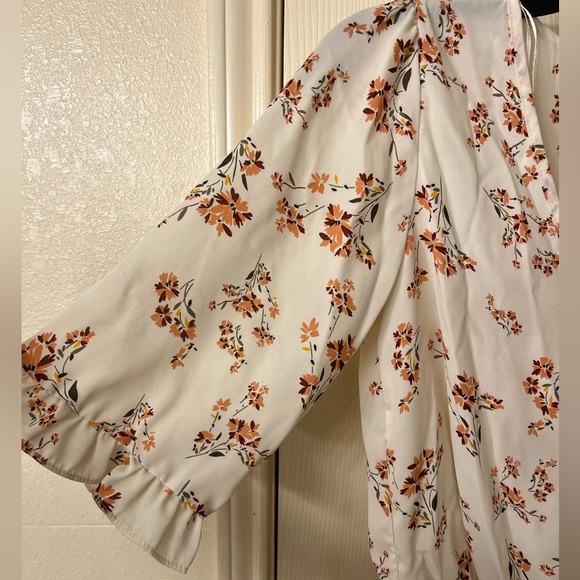 SOLD Sienna Sky blouse - Picture 2 of 4